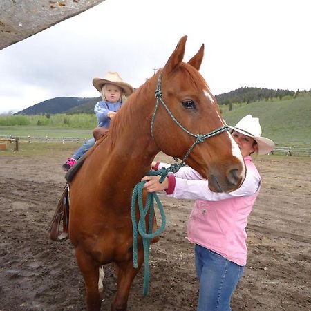 Parade Rest Ranch West Yellowstone Zewnętrze zdjęcie