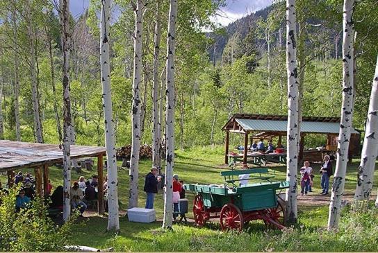 Parade Rest Ranch West Yellowstone Zewnętrze zdjęcie