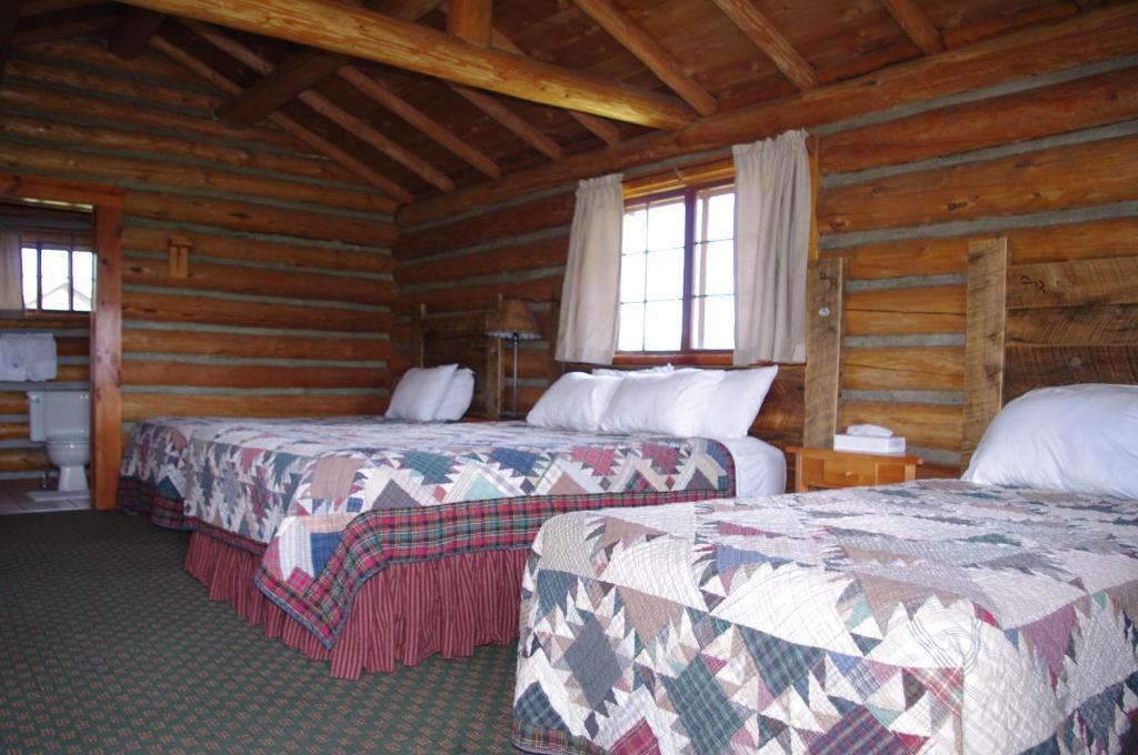 Parade Rest Ranch West Yellowstone Zewnętrze zdjęcie